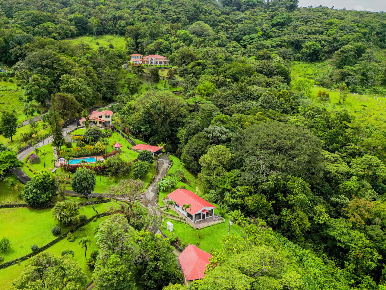 5 Villas Rainforest Paradise! Weddings and Retreats | Photo 5