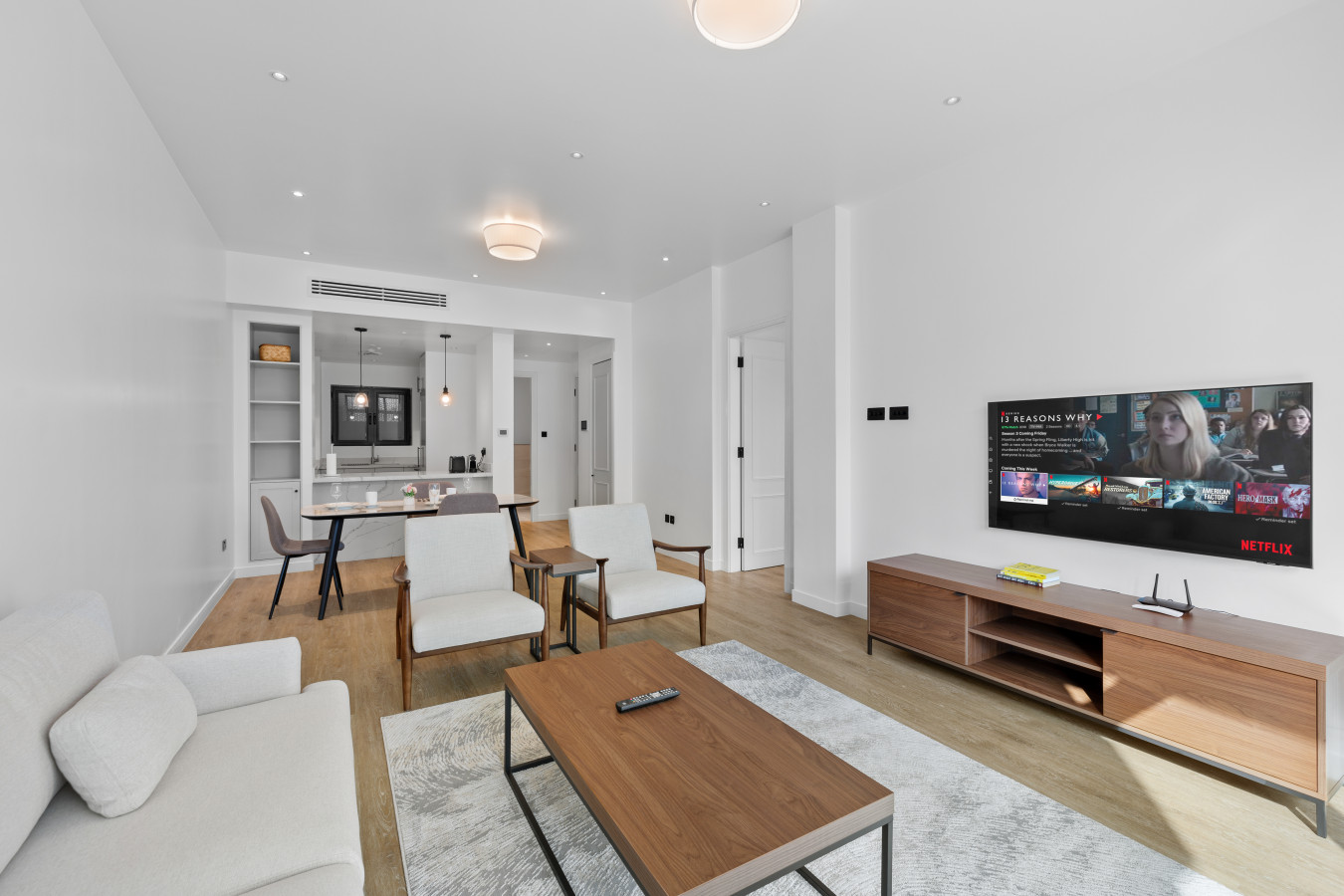 Modern Comfort | Chic 1BR in the Heart of Dubai