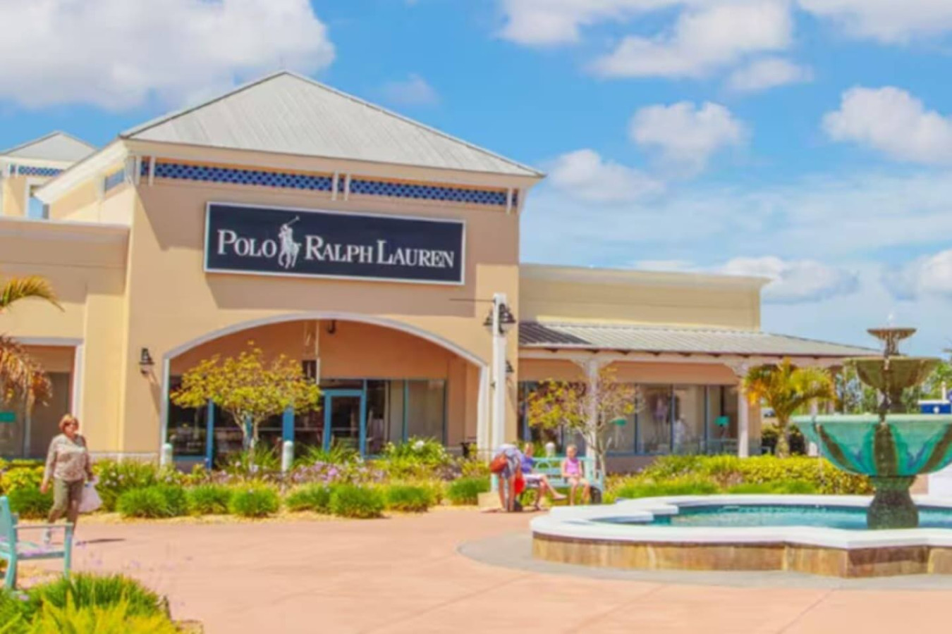 Ellenton Premium Outlets is about 20 minutes from the house.