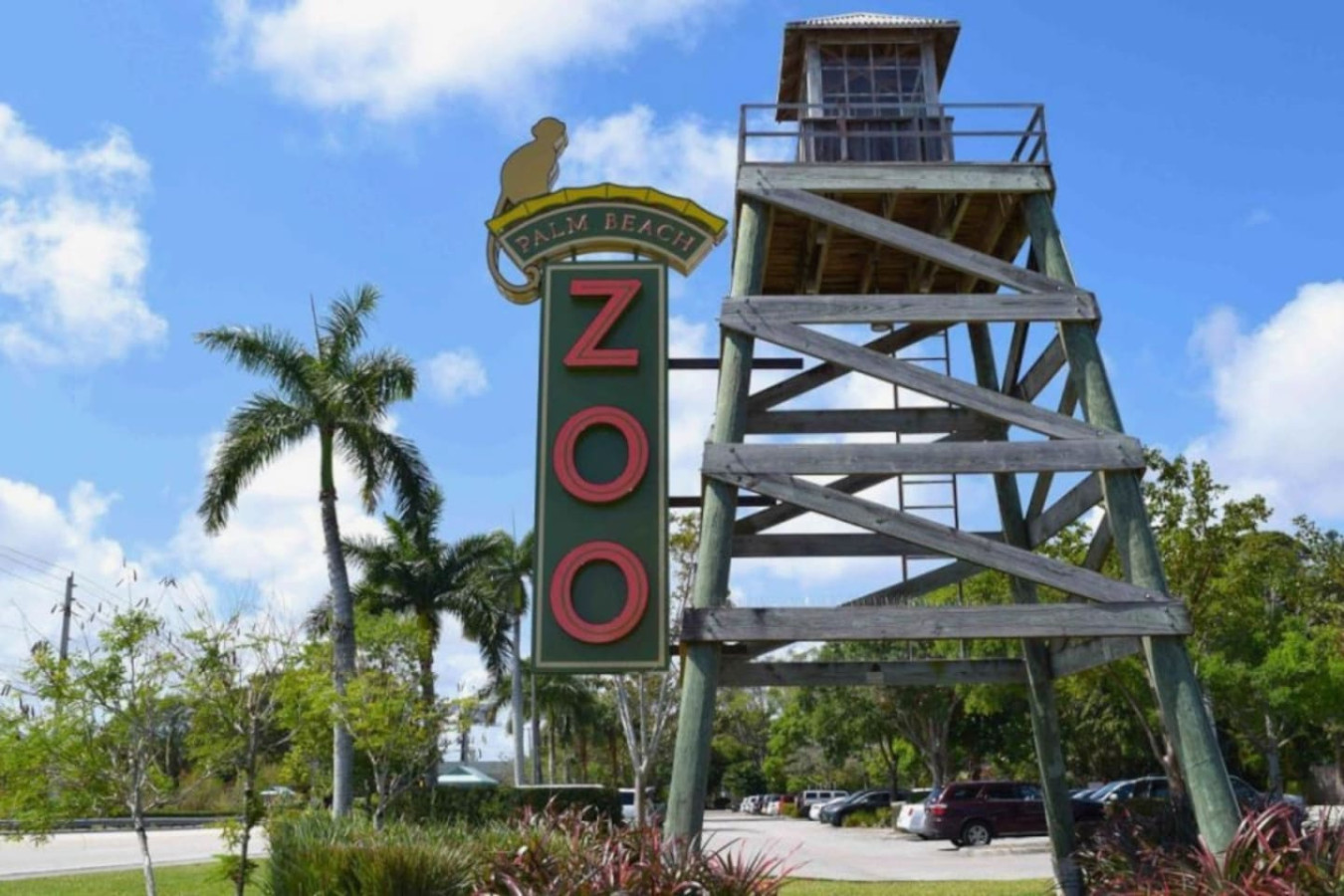 The entrance to the Palm Beach Zoo.