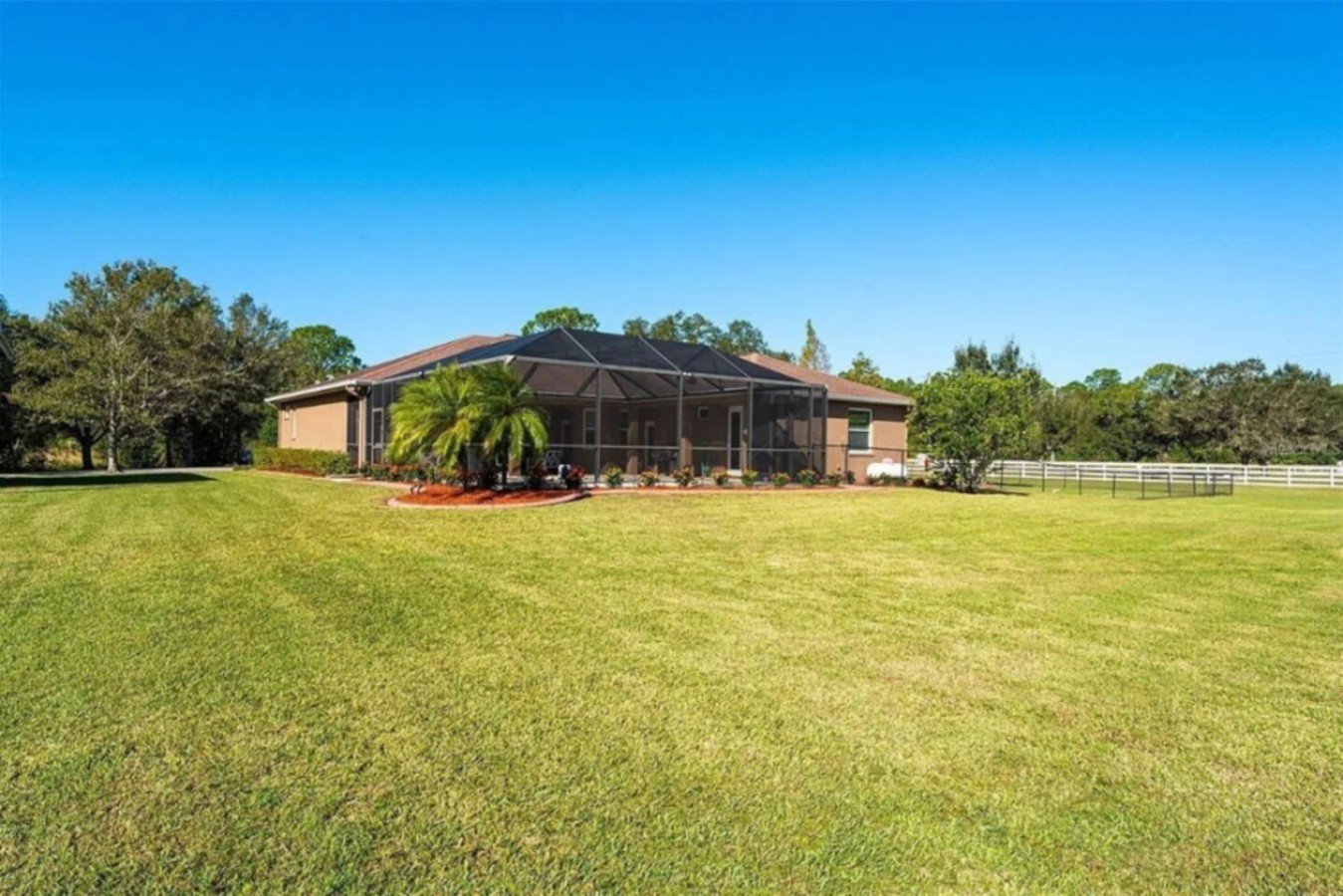 Seen from overhead, the front of the property backs up what the ground view already tells you: there's plenty of distance between this house and its neighbors.