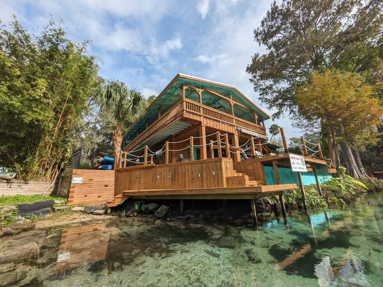 The exterior of the house at River Run Retreat | Weeki Wachee River Cabin