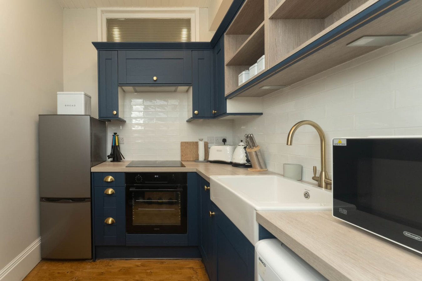 Riverside 2-Bed Ground Floor Flat | Free Parking in 26A James Street FK81UG - Property image 7 - VivreStays