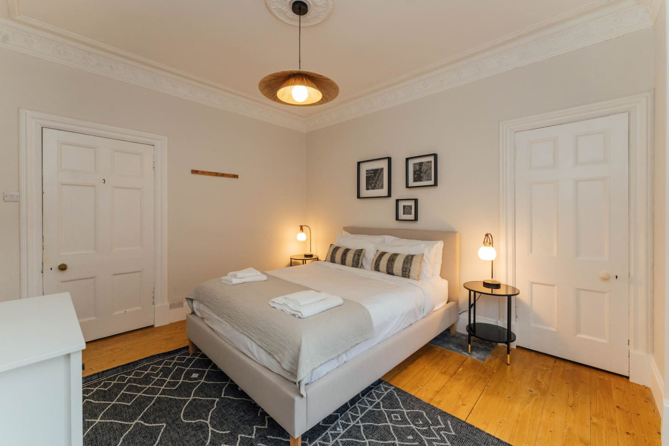 Riverside 2-Bed Ground Floor Flat | Free Parking in 26A James Street FK81UG - Property image 4 - VivreStays