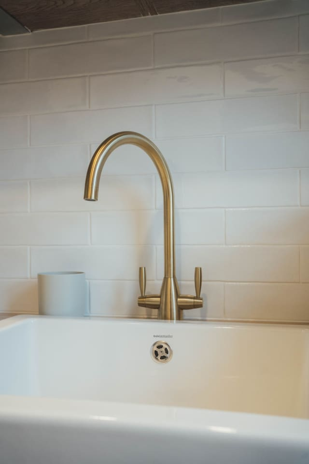 Riverside 2-Bed Ground Floor Flat | Free Parking in 26A James Street FK81UG - Property image 24 - VivreStays