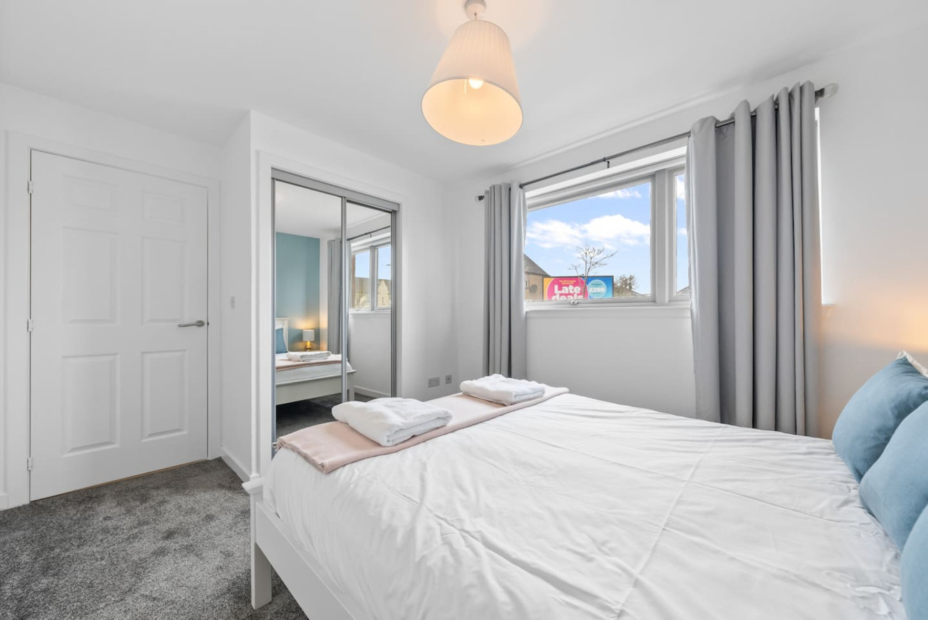 Castle View - ground floor 2 bedroom free parking in 59 Drip Road, FK81RN - Property image 27 - VivreStays