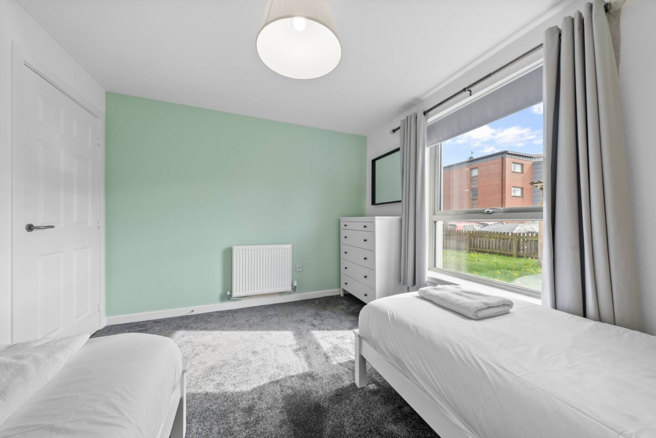 Castle View - ground floor 2 bedroom free parking in 59 Drip Road, FK81RN - Property image 30 - VivreStays