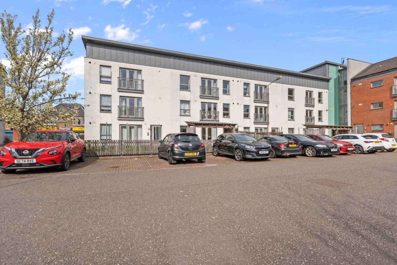 Castle View - ground floor 2 bedroom free parking in 59 Drip Road, FK81RN - Property image 54 - VivreStays