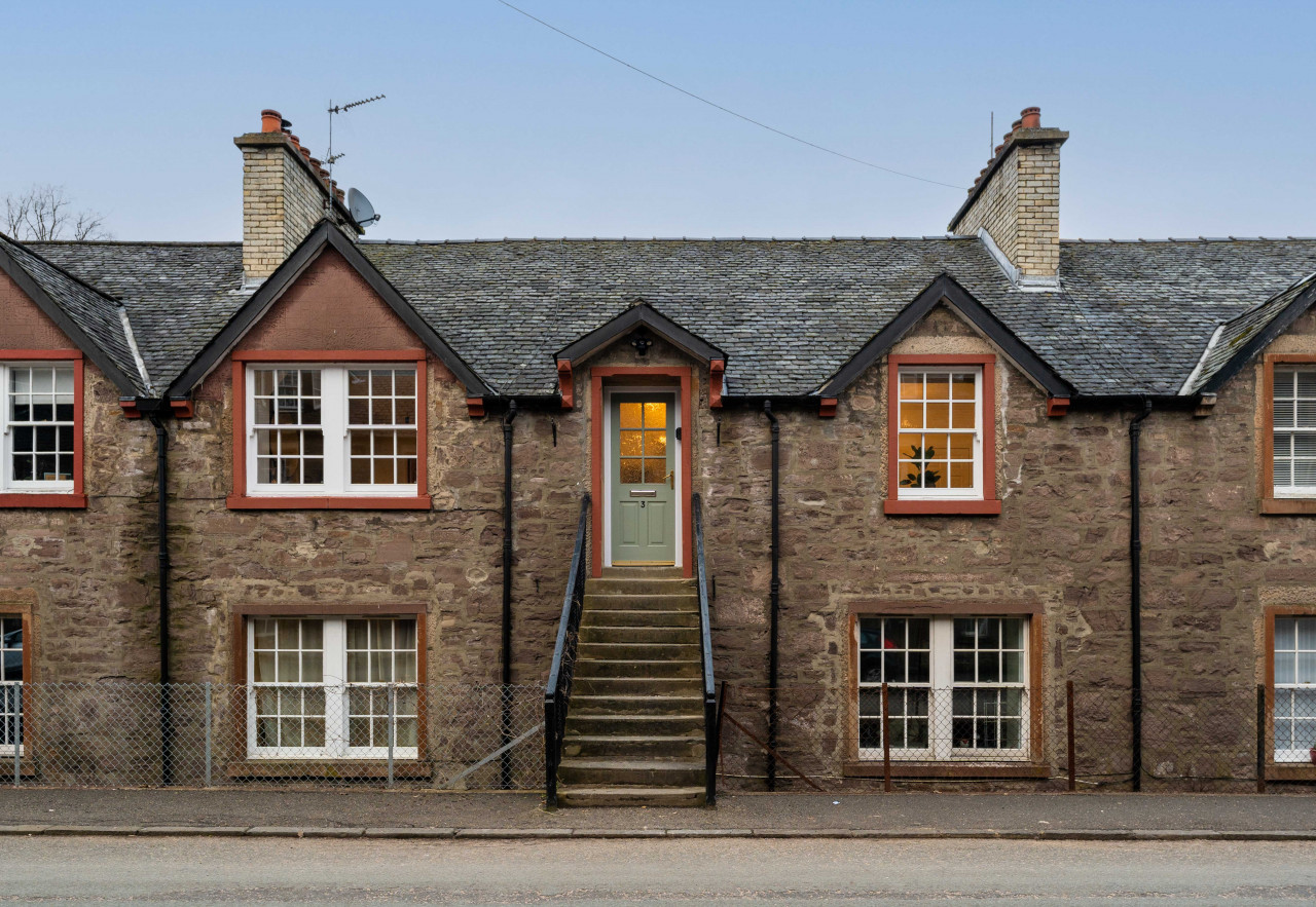 The Old Deanston Workers Cottage in 3 Teith Road, Deanston, FK166AJ - Property image 35 - VivreStays