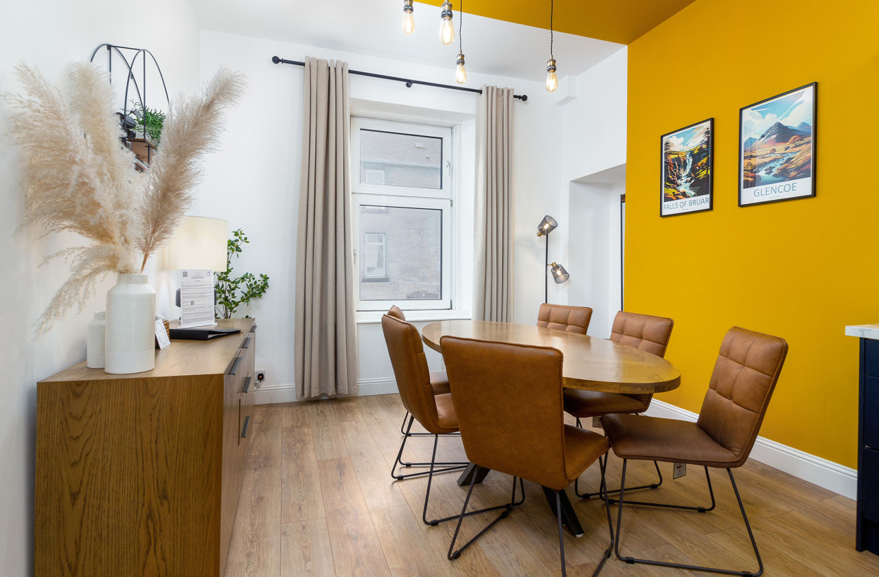 The Stylish 3-Bedroom Maisonette Retreat in 13C Douglas Street, Stirling, FK81NT - Property image 3 - VivreStays