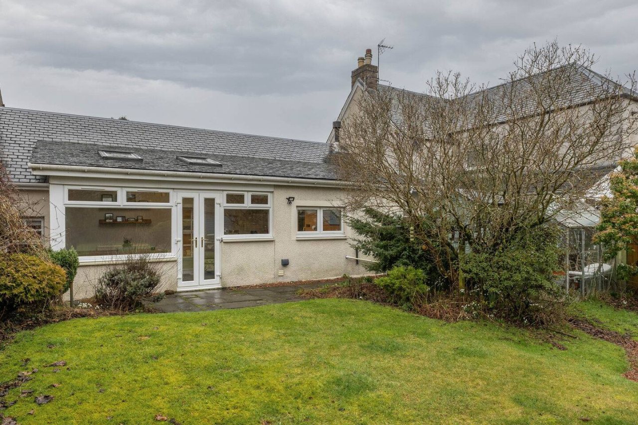 The Tranquil Auchterarder 3-bed Cottage in 48 Feus, Auchterarder, PH31DG - Property image 48 - VivreStays