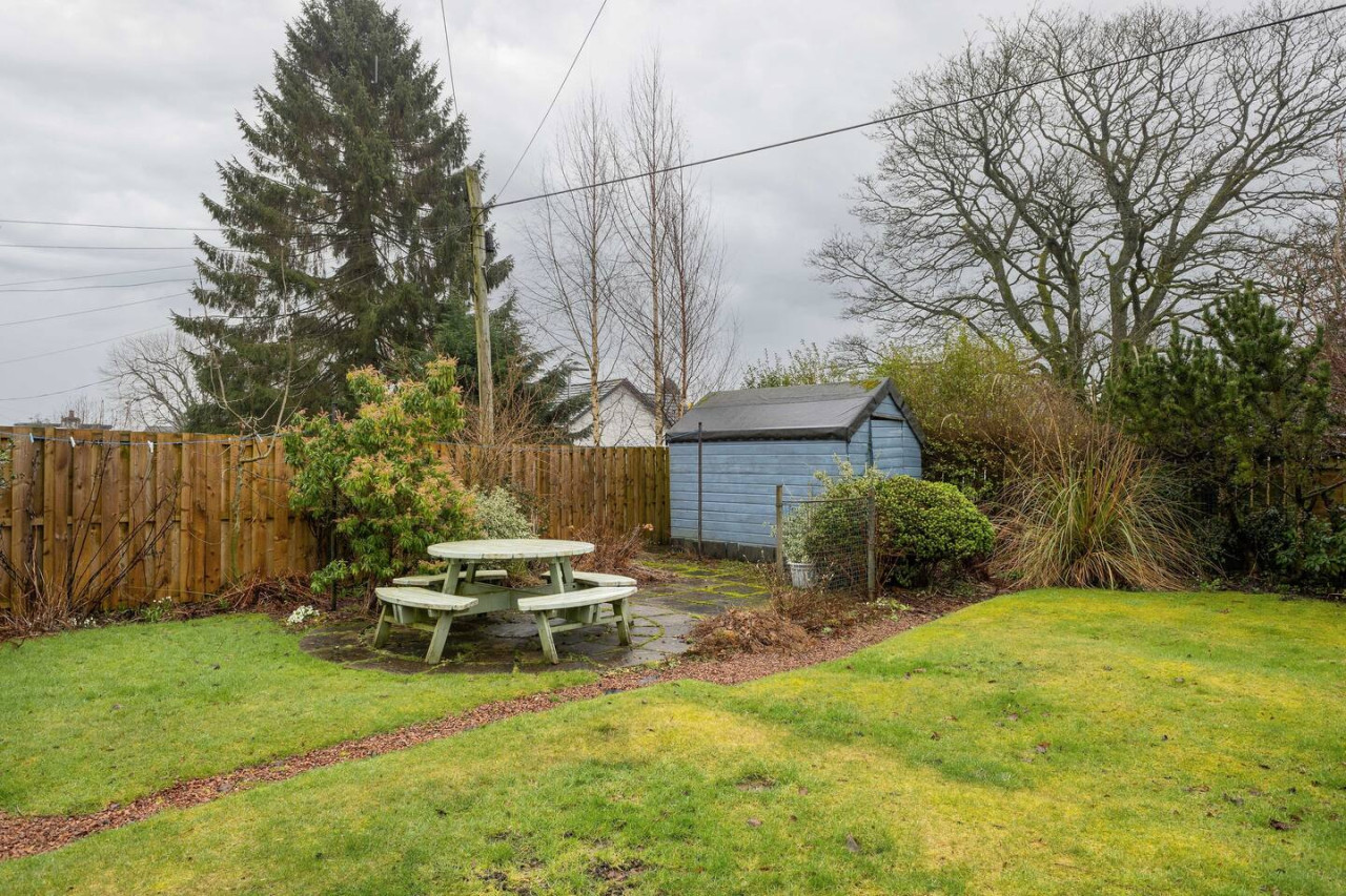 The Tranquil Auchterarder 3-bed Cottage in 48 Feus, Auchterarder, PH31DG - Property image 46 - VivreStays