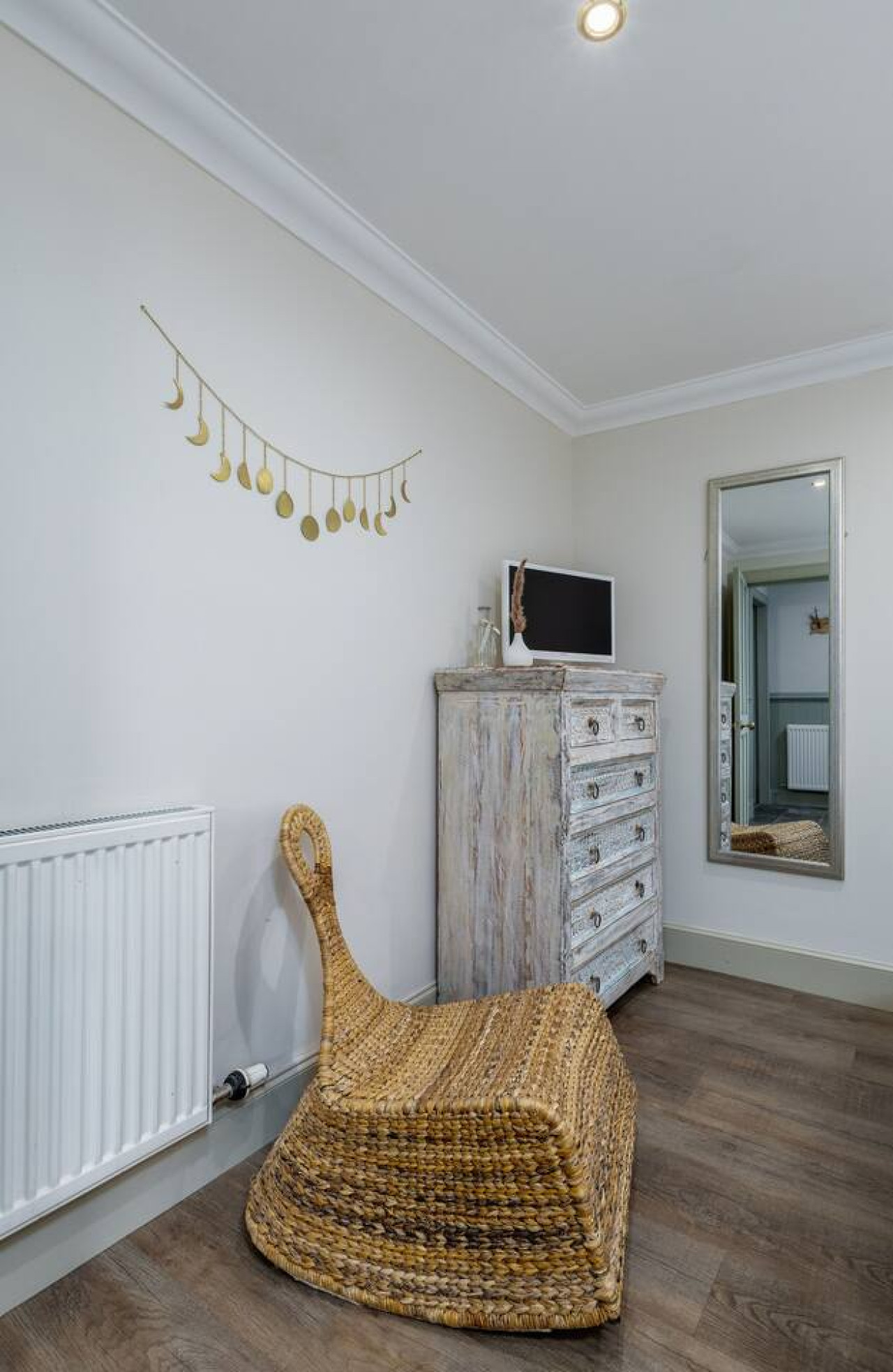 The Tranquil Auchterarder 3-bed Cottage in 48 Feus, Auchterarder, PH31DG - Property image 35 - VivreStays