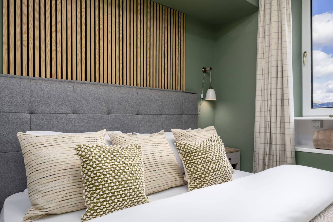 Ochil View Apartment by Stirling Train Station in 10 ViewField Street Flat 5/10E - Property image 22 - VivreStays