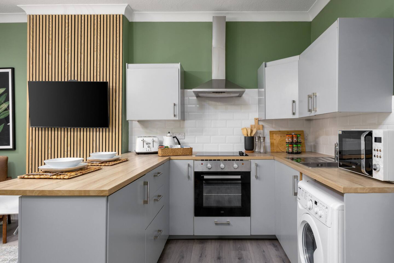 Ochil View Apartment by Stirling Train Station in 10 ViewField Street Flat 5/10E - Property image 2 - VivreStays
