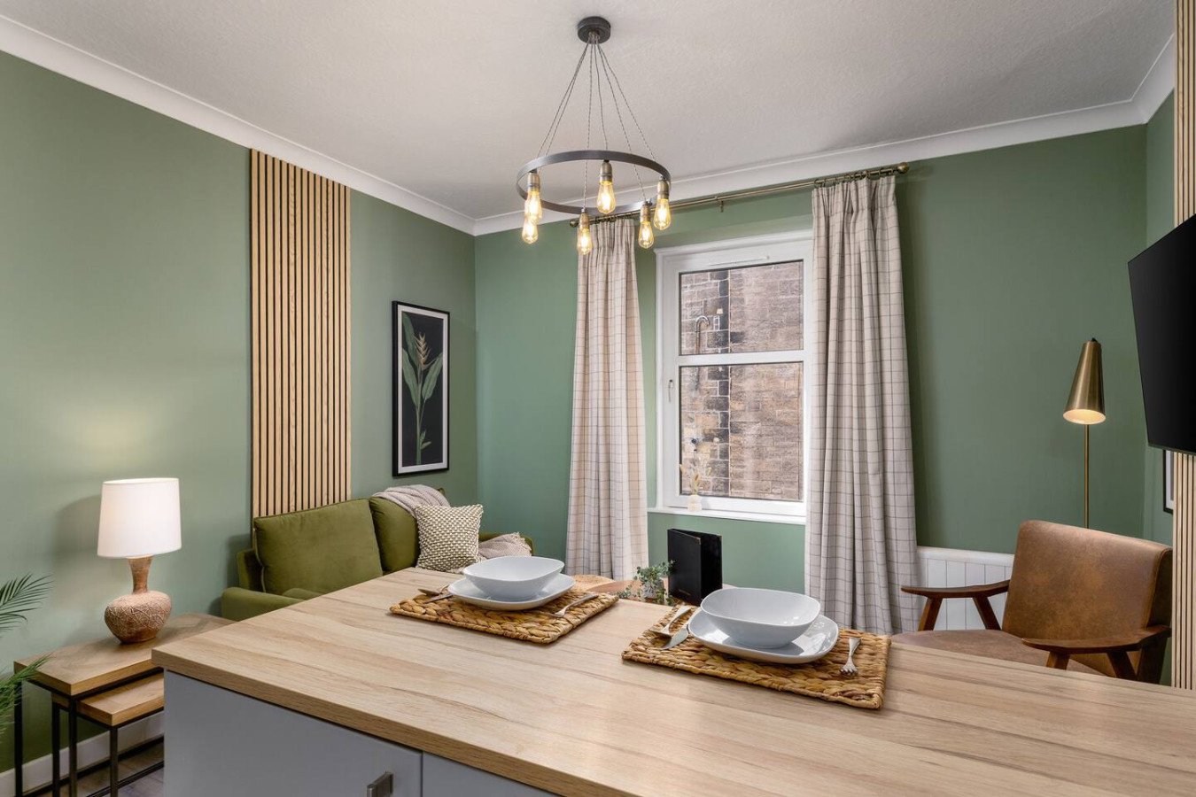 Ochil View Apartment by Stirling Train Station in 10 ViewField Street Flat 5/10E - Property image 12 - VivreStays