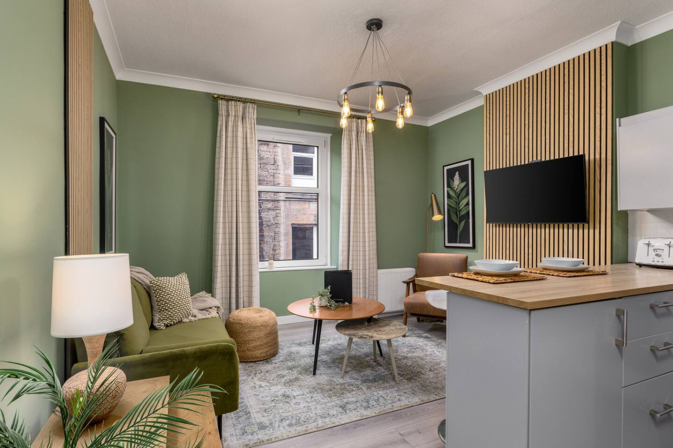 Ochil View Apartment by Stirling Train Station in 10 ViewField Street Flat 5/10E - Property image 7 - VivreStays