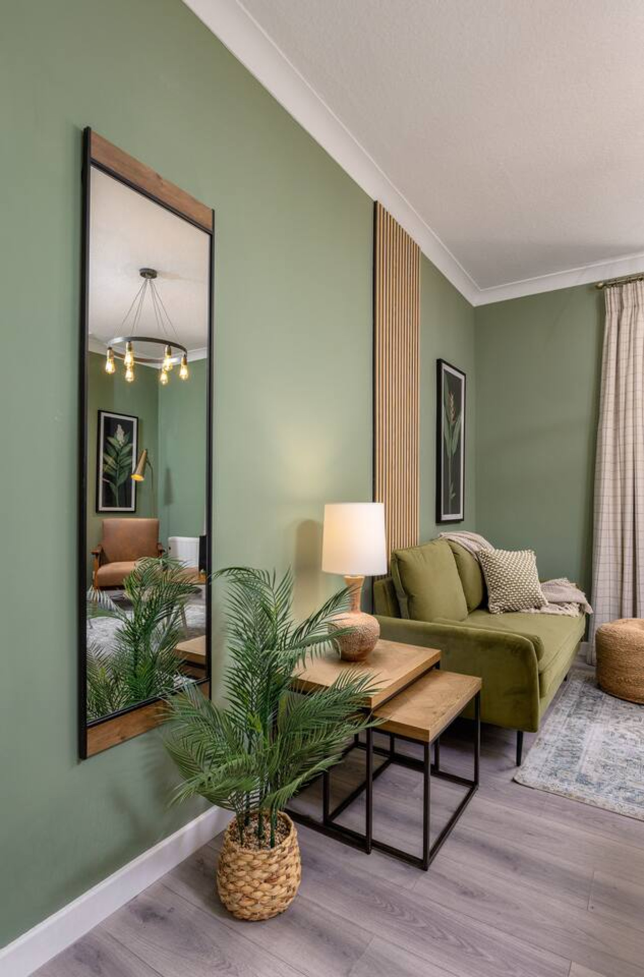 Ochil View Apartment by Stirling Train Station in 10 ViewField Street Flat 5/10E - Property image 6 - VivreStays