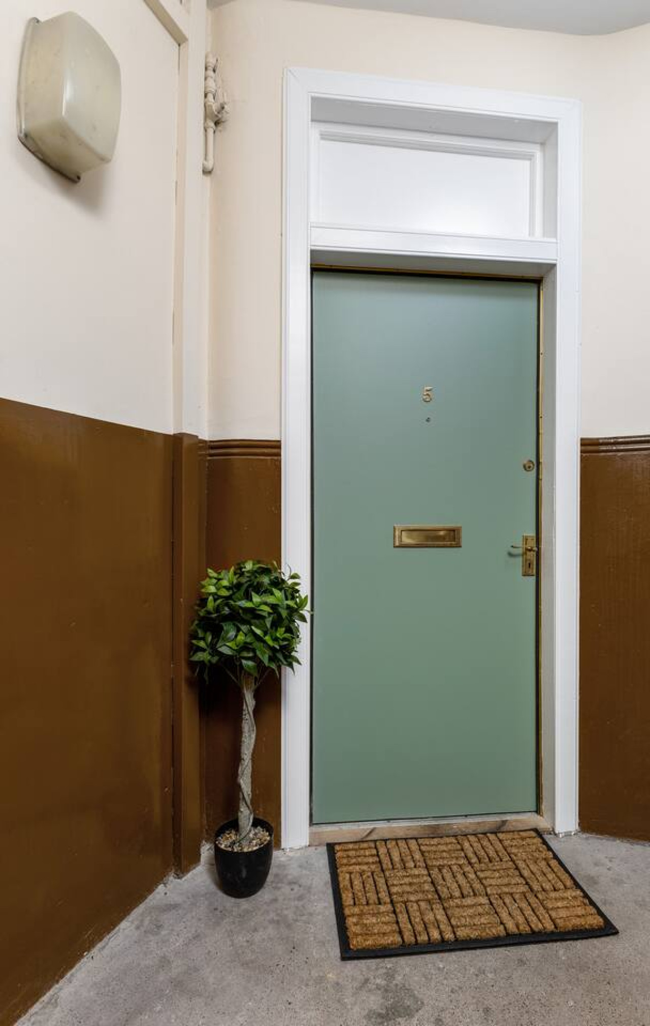 Ochil View Apartment by Stirling Train Station in 10 ViewField Street Flat 5/10E - Property image 26 - VivreStays
