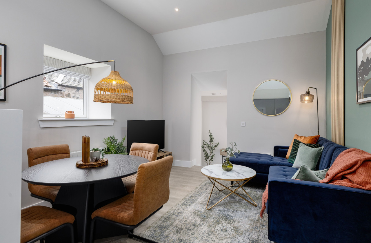 Highland Hideaway: Modern Comfort in Historic Area in 14 Upper Craigs Flat D, Stirling, FK82DG - Property image 8 - VivreStays