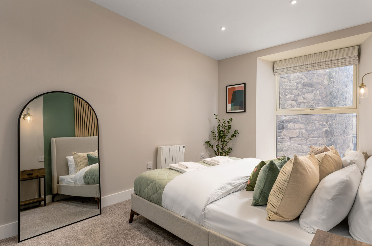 Highland Hideaway: Modern Comfort in Historic Area in 14 Upper Craigs Flat D, Stirling, FK82DG - Property image 22 - VivreStays