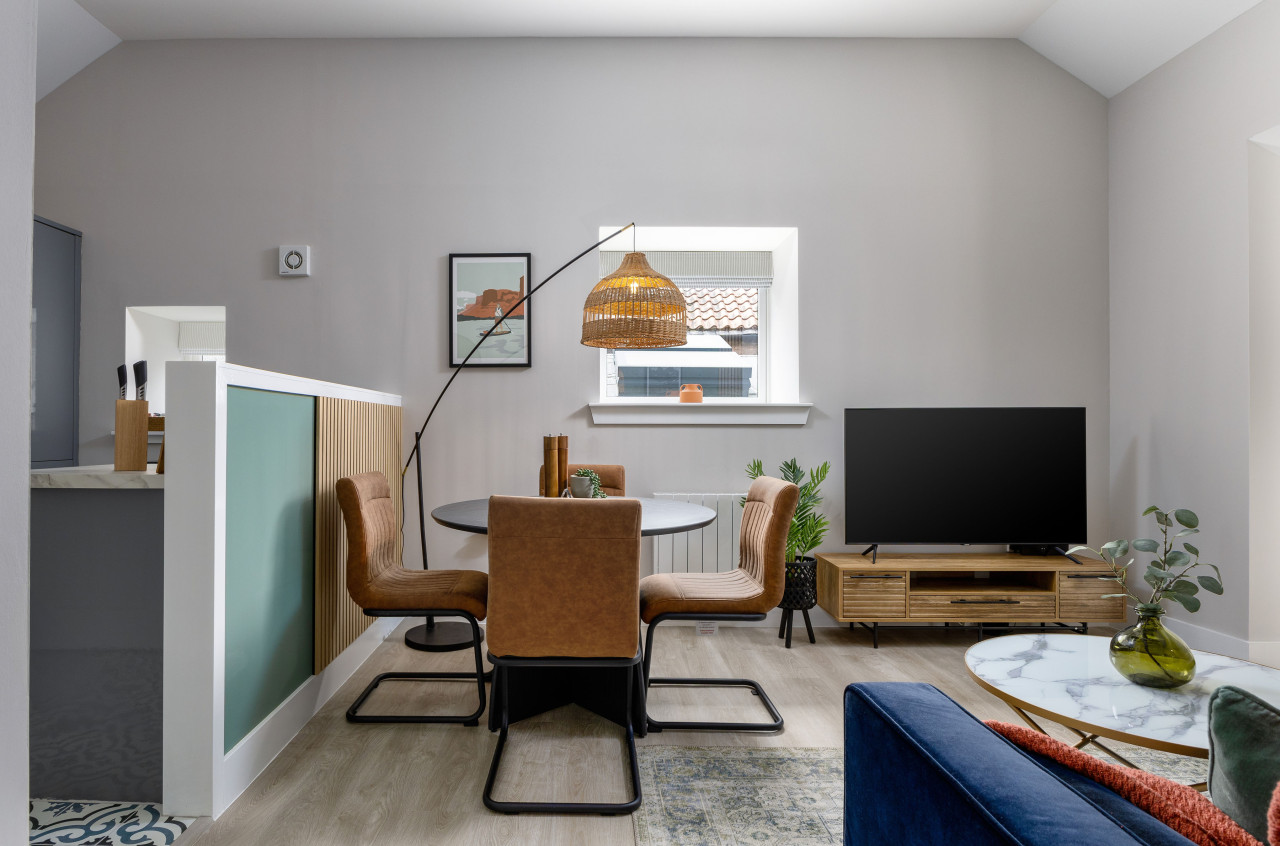 Highland Hideaway: Modern Comfort in Historic Area in 14 Upper Craigs Flat D, Stirling, FK82DG - Property image 4 - VivreStays