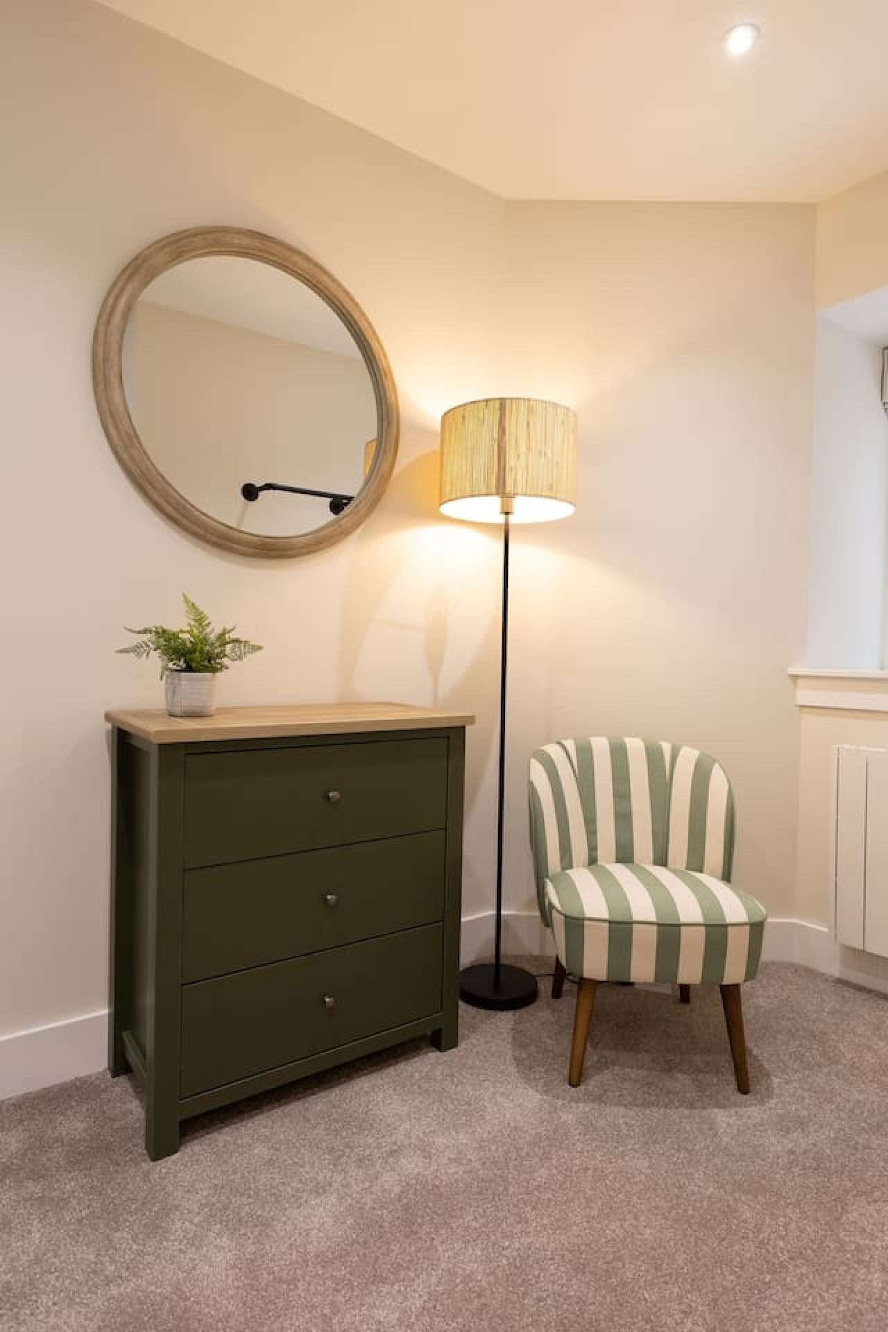 Central Stirling City Escape in 14 Upper Craigs Flat C - Property image 19 - VivreStays