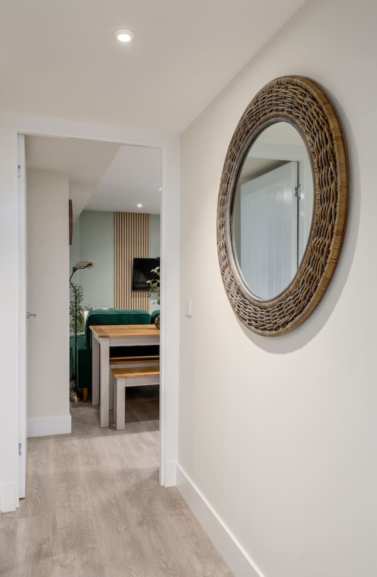 Central Stirling City Escape in 14 Upper Craigs Flat C - Property image 7 - VivreStays