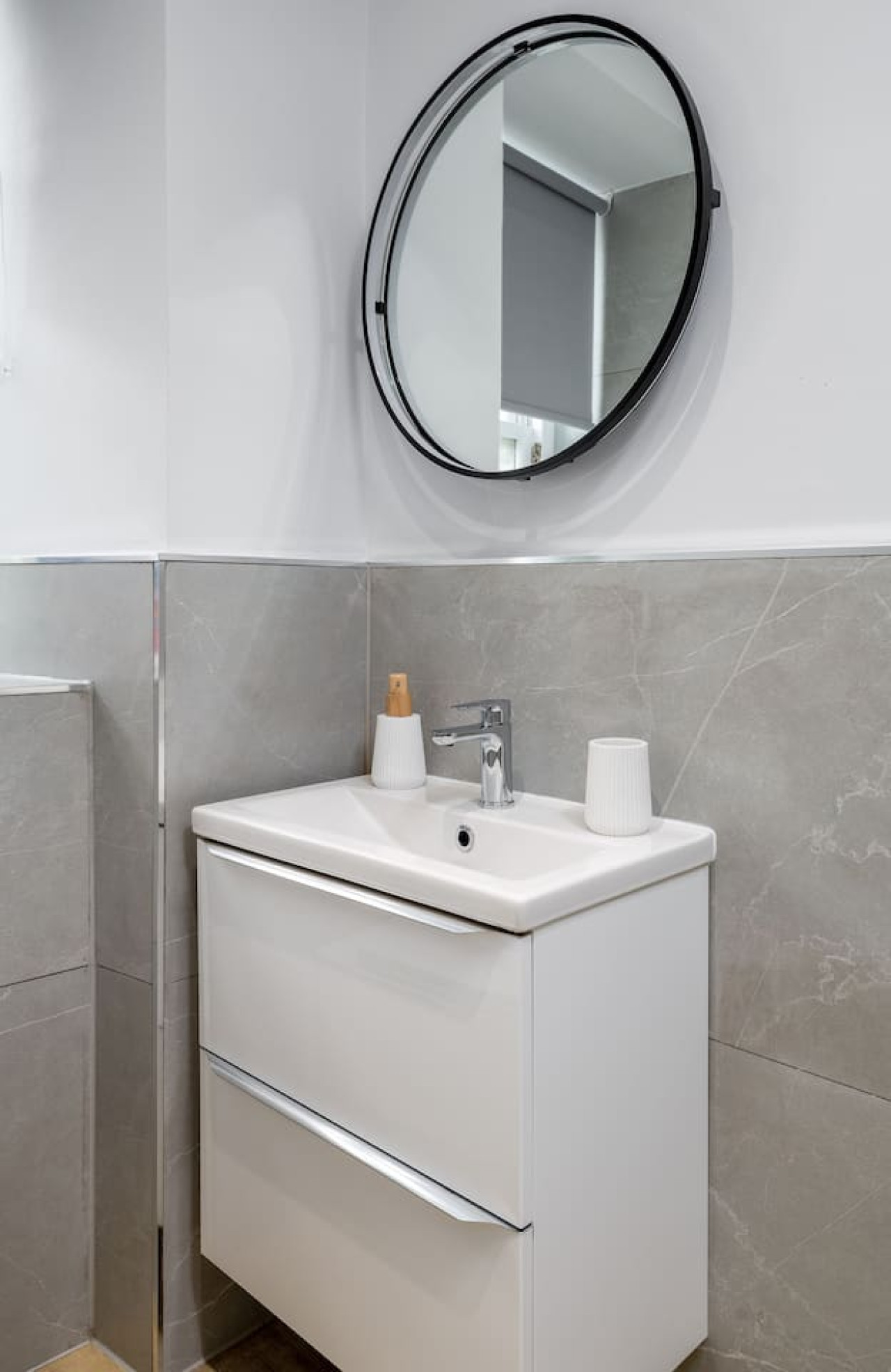 Castle Esplanade Apartment in 26A Broad Street, Stirling, FK81EF - Property image 22 - VivreStays