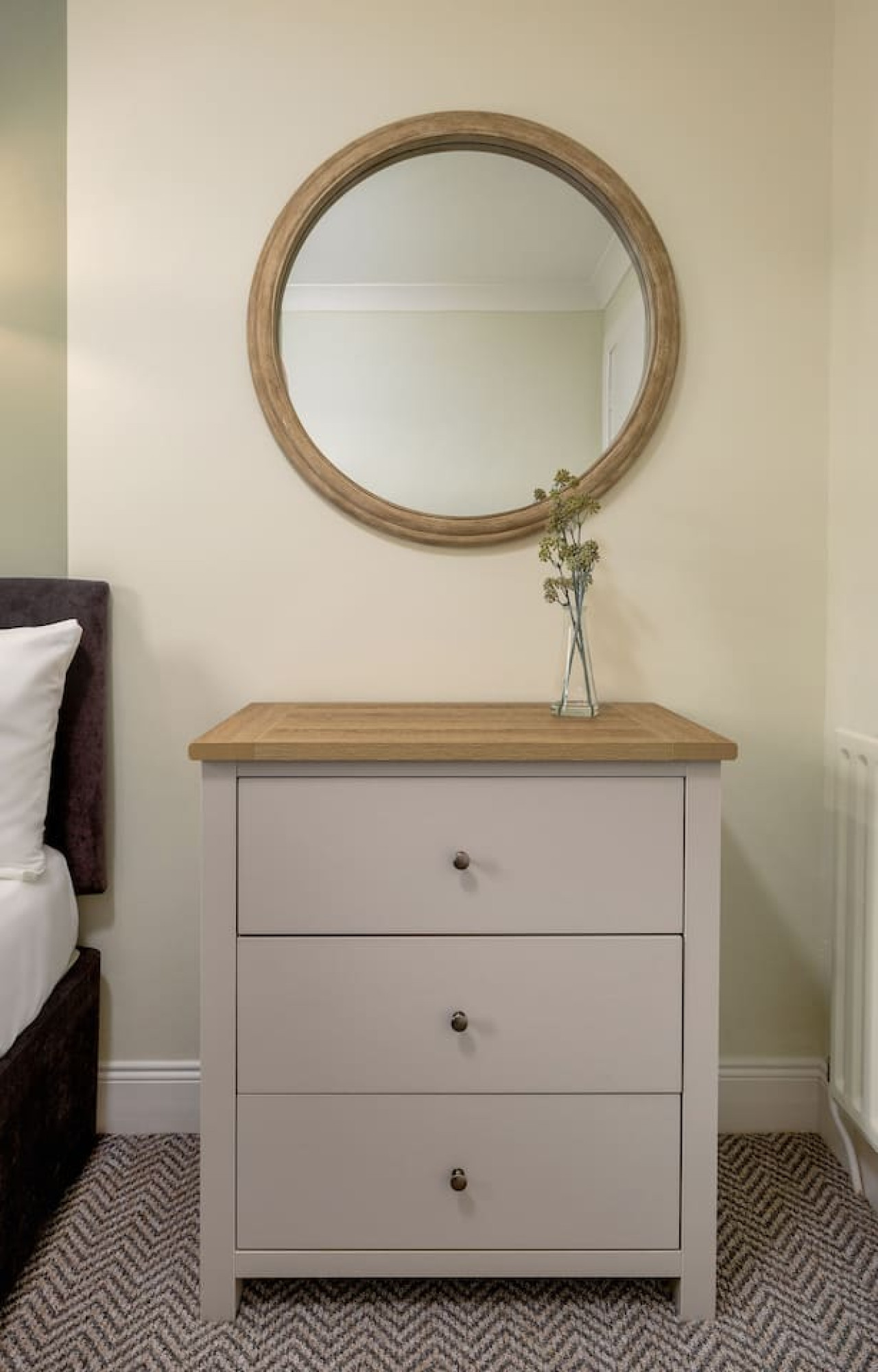 Central Cathedral Apartment in 36B High Street, Dunblane, FK150AD - Property image 22 - VivreStays