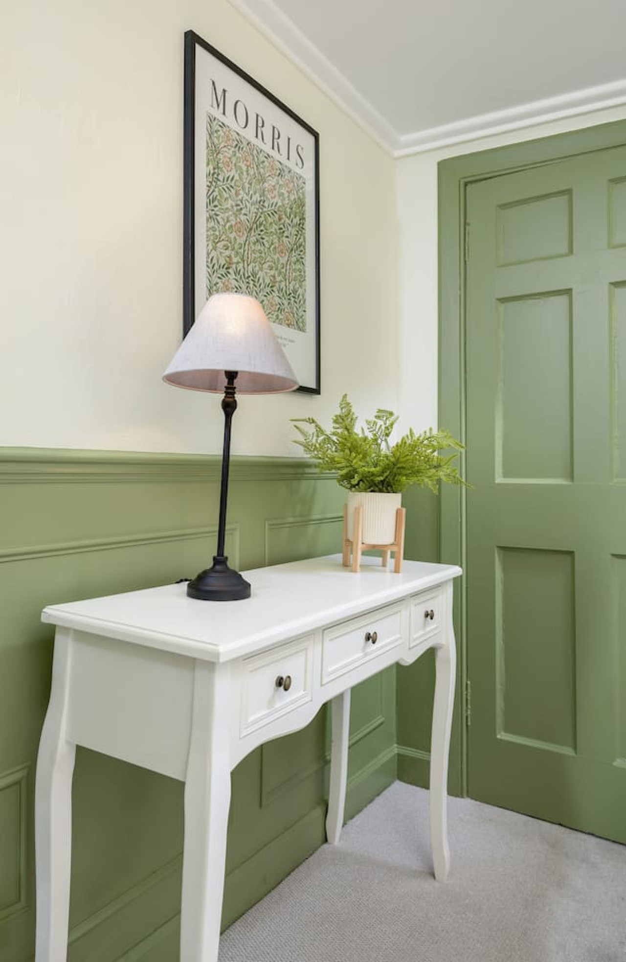 Historic Trackside Retreat, Charming Getaway in 1 Forth Place, Stirling, FK81UD - Property image 35 - VivreStays