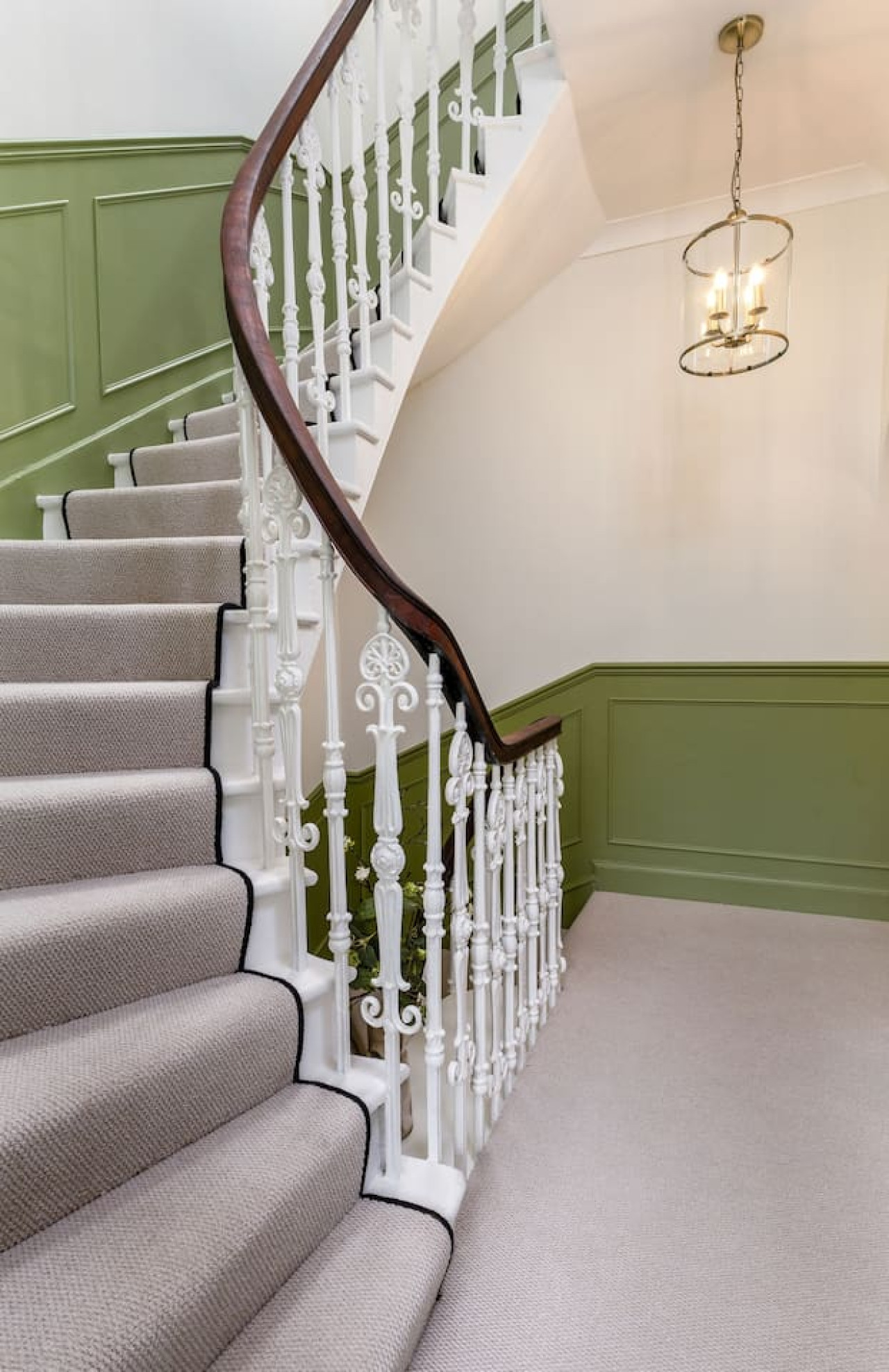 Historic Trackside Retreat, Charming Getaway in 1 Forth Place, Stirling, FK81UD - Property image 21 - VivreStays