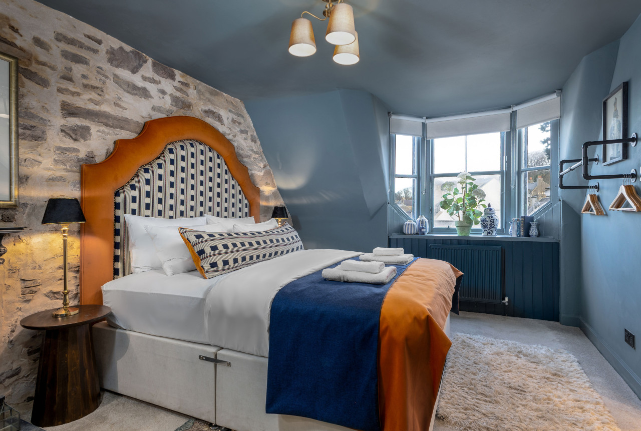 The Unique Cathedral Hideaway in 2C Bridgend, Dunblane, FK159ES - Property image 22 - VivreStays