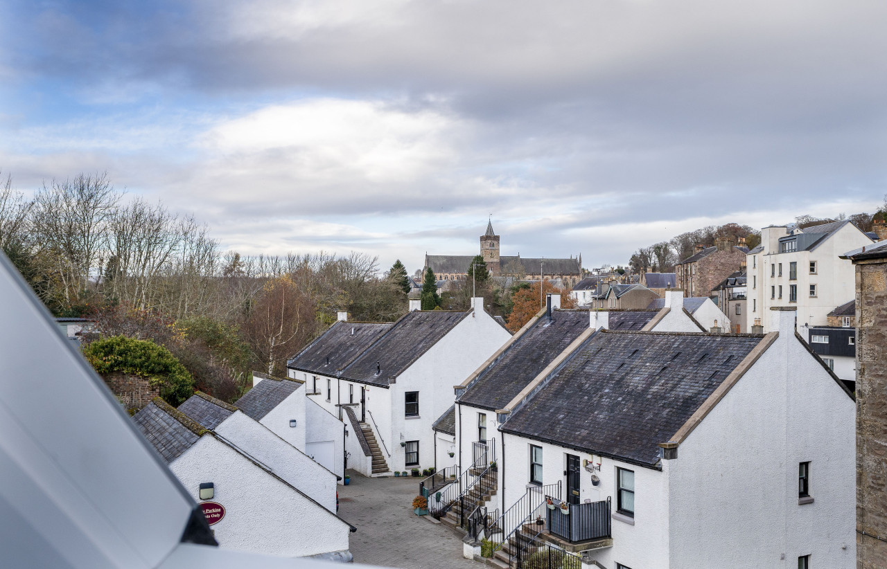 The Unique Cathedral Hideaway in 2C Bridgend, Dunblane, FK159ES - Property image 36 - VivreStays