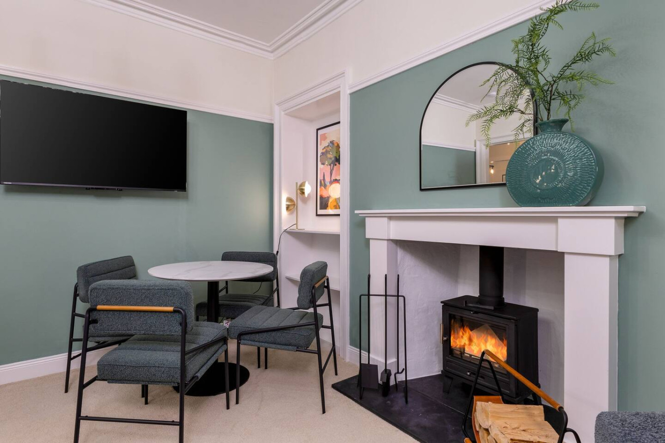 Charming & Cosy: Your Cambusbarron Getaway in 18B Main Street, Cambusbarron, FK79NN - Property image 8 - VivreStays