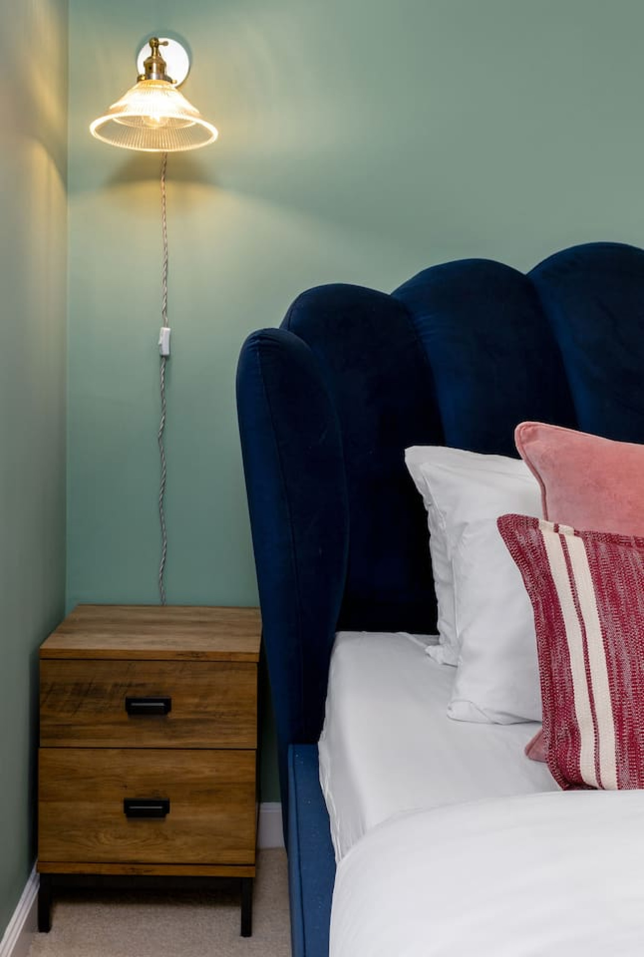 Charming & Cosy: Your Cambusbarron Getaway in 18B Main Street, Cambusbarron, FK79NN - Property image 22 - VivreStays