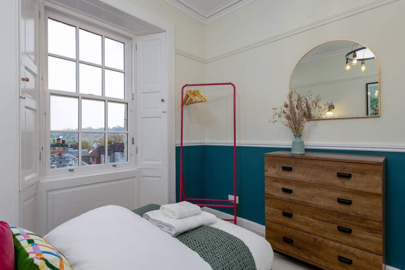 Charming & Cosy: Your Cambusbarron Getaway in 18B Main Street, Cambusbarron, FK79NN - Property image 27 - VivreStays