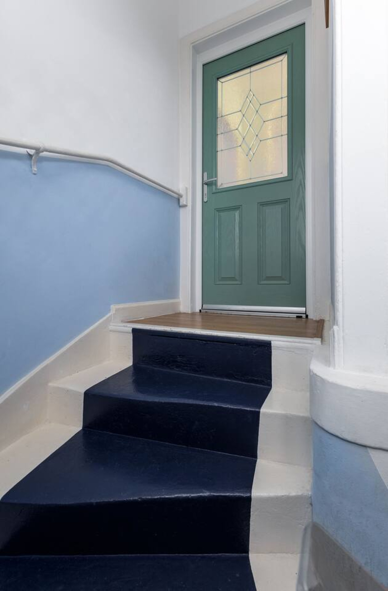 Charming & Cosy: Your Cambusbarron Getaway in 18B Main Street, Cambusbarron, FK79NN - Property image 32 - VivreStays