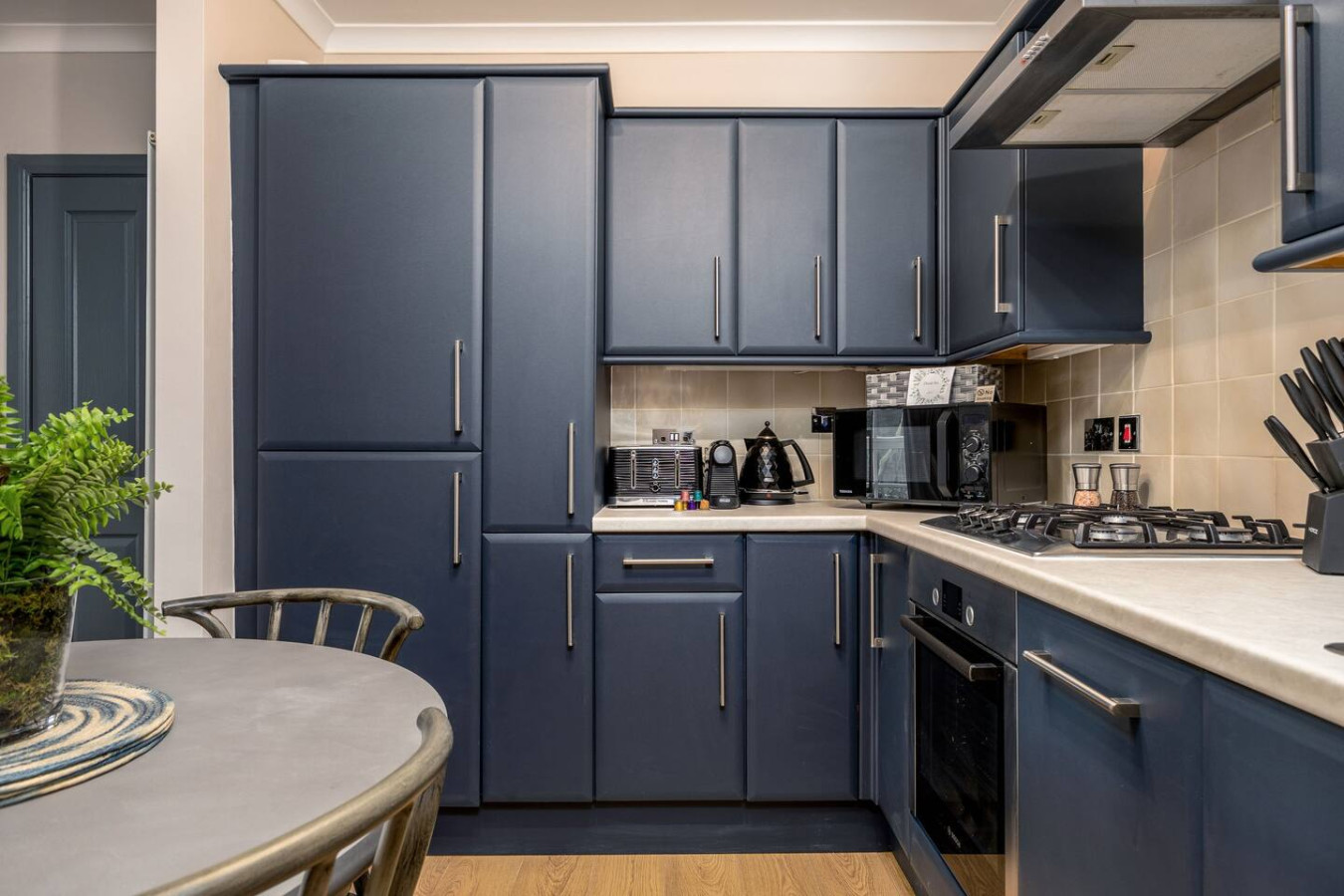 The Mill Retreat in 19 Mill Court, Springbank Gardens, FK159JZ - Property image 15 - VivreStays