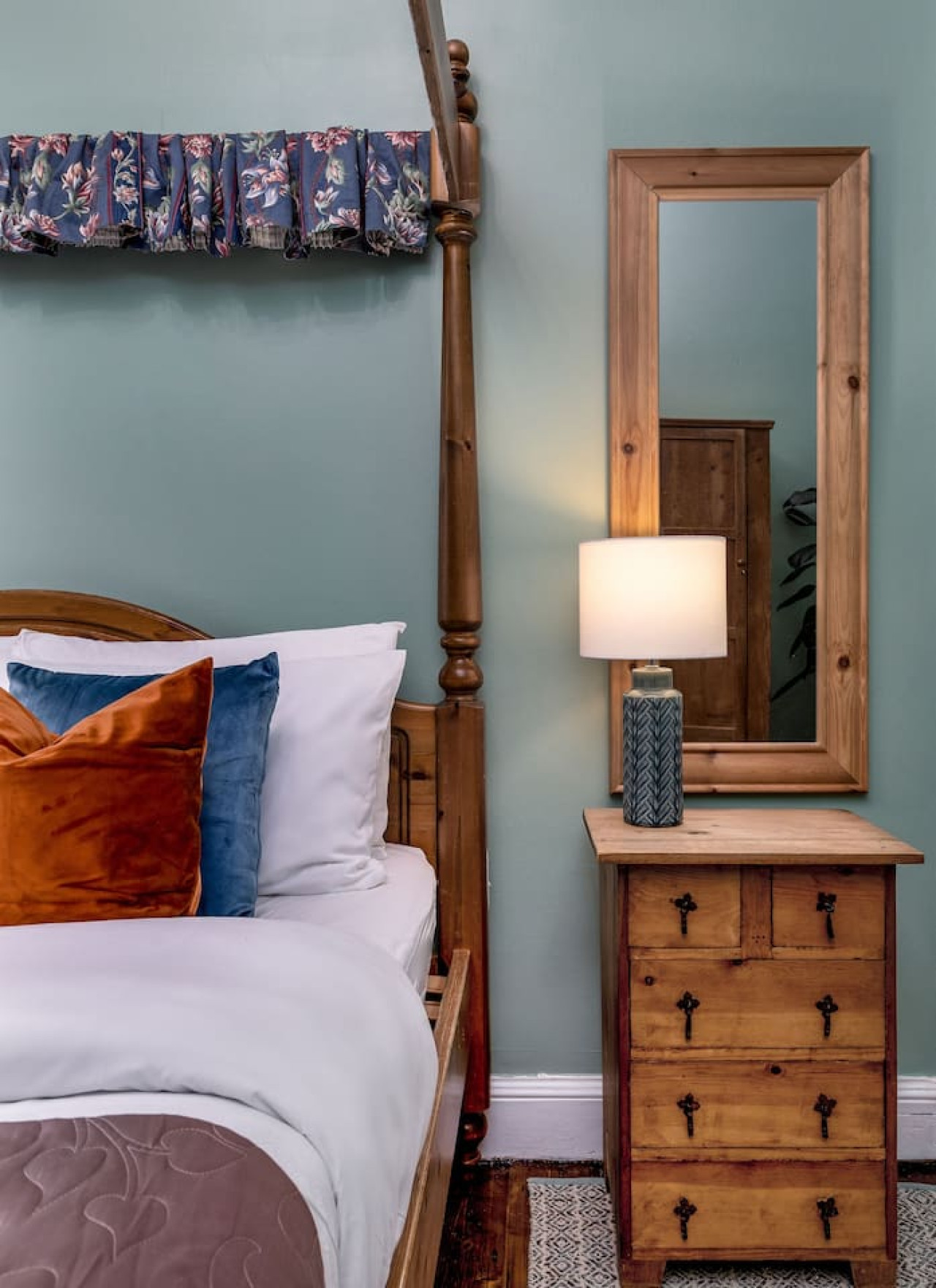 The Cosy Nook - Free Parking Nearby in 60B High Street, Dunblane, FK150AY - Property image 22 - VivreStays
