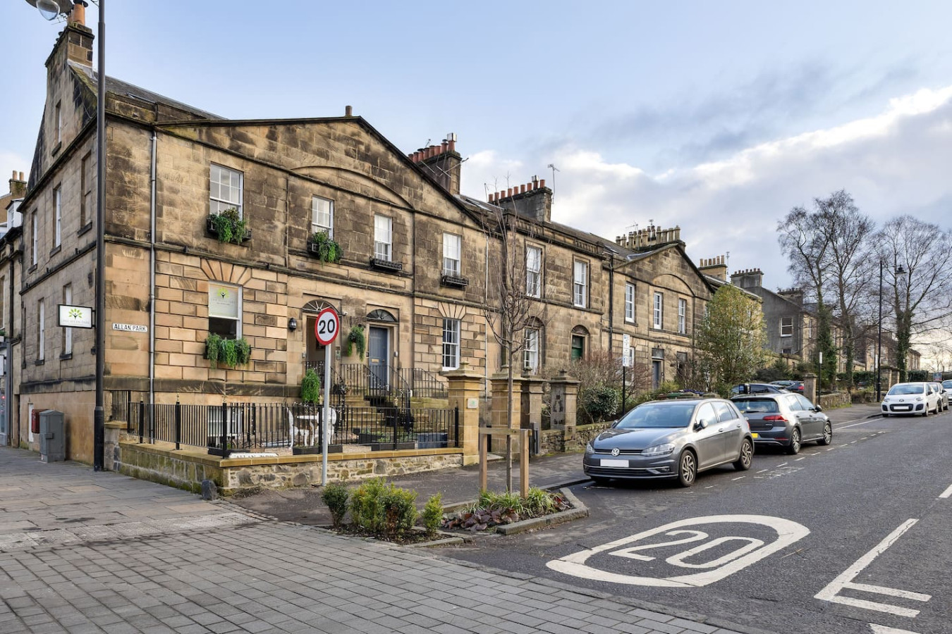 The Stirling Garden Townhouse - Private Courtyard in 3A Allan Park, FK82QG, Stirling - Property image 44 - VivreStays