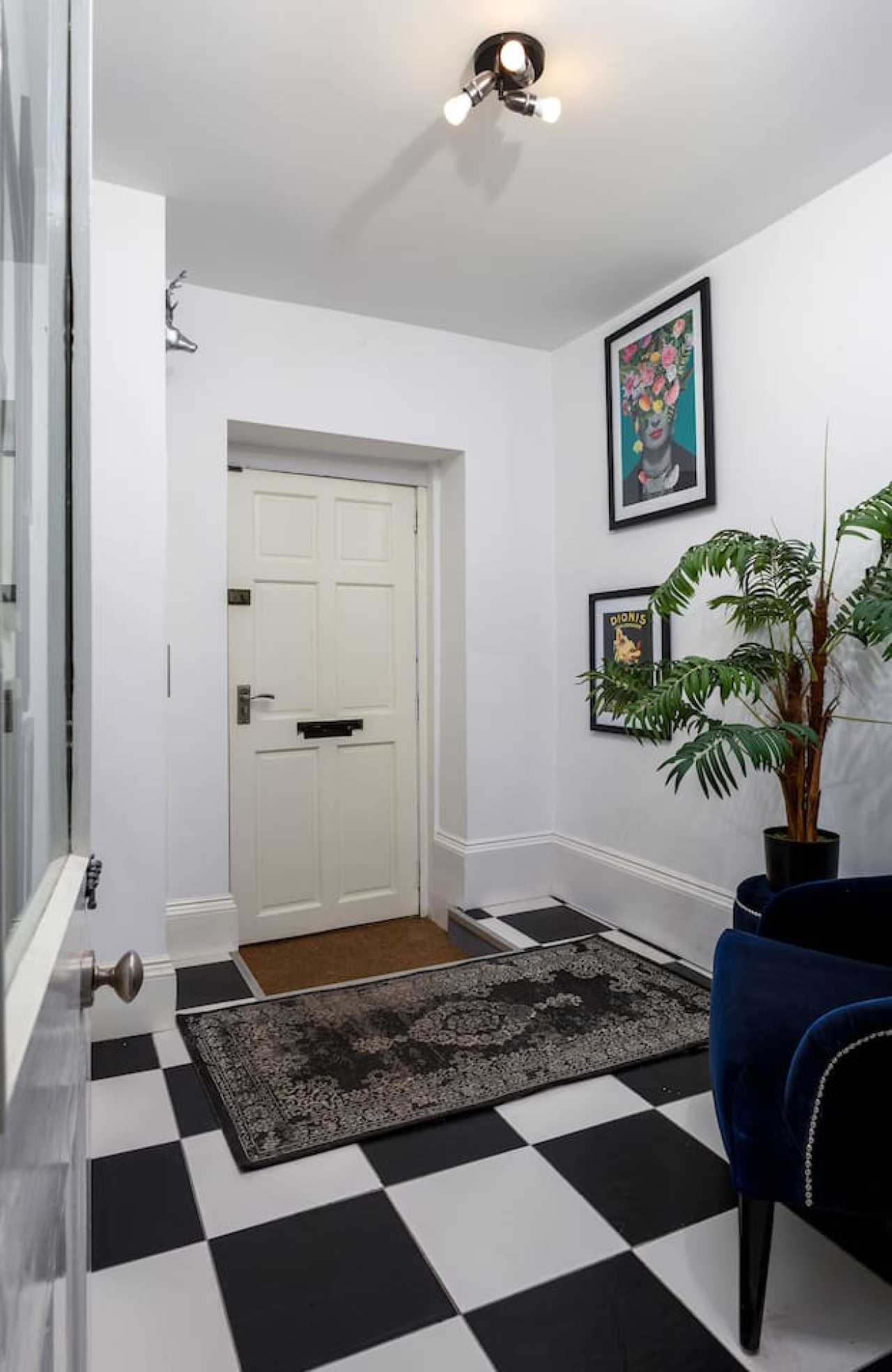 The Stirling Garden Townhouse - Private Courtyard in 3A Allan Park, FK82QG, Stirling - Property image 41 - VivreStays