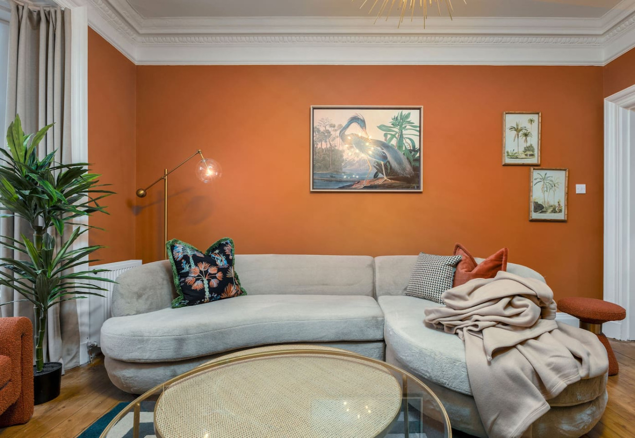 Stylish Penthouse Retreat in 68 Port Street, Flat E, Stirling, FK82LJ - Property image 8 - VivreStays
