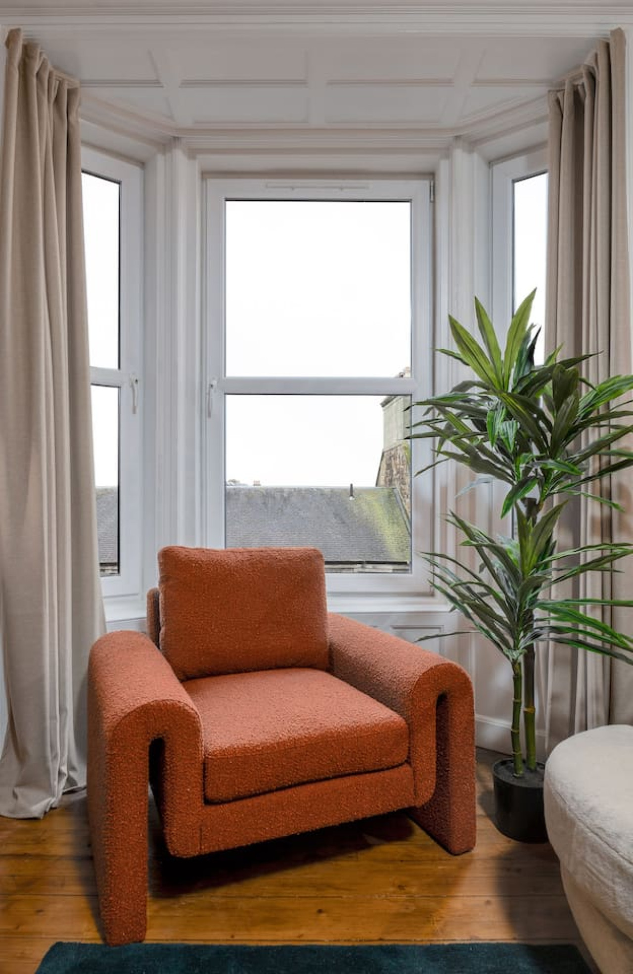Stylish Penthouse Retreat in 68 Port Street, Flat E, Stirling, FK82LJ - Property image 10 - VivreStays