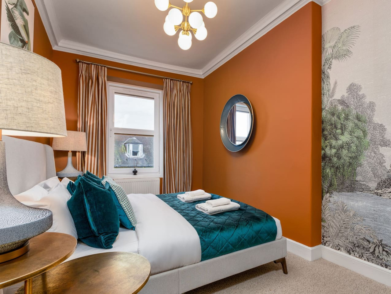 Stylish Penthouse Retreat in 68 Port Street, Flat E, Stirling, FK82LJ - Property image 14 - VivreStays