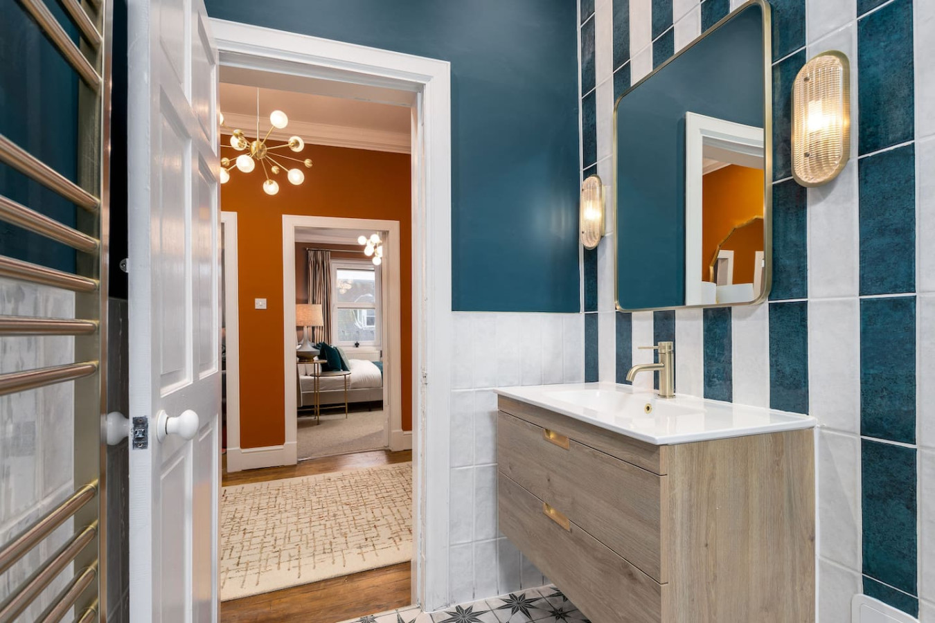 Stylish Penthouse Retreat in 68 Port Street, Flat E, Stirling, FK82LJ - Property image 6 - VivreStays