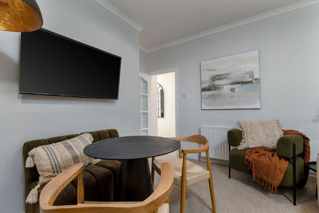 Woodland Hideaway Near Stirling in 18A Main Street, Cambusbarron, FK79NN - Property image 9 - VivreStays