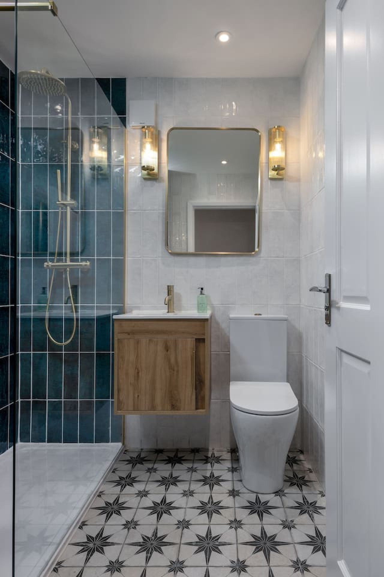 Woodland Hideaway Near Stirling in 18A Main Street, Cambusbarron, FK79NN - Property image 4 - VivreStays