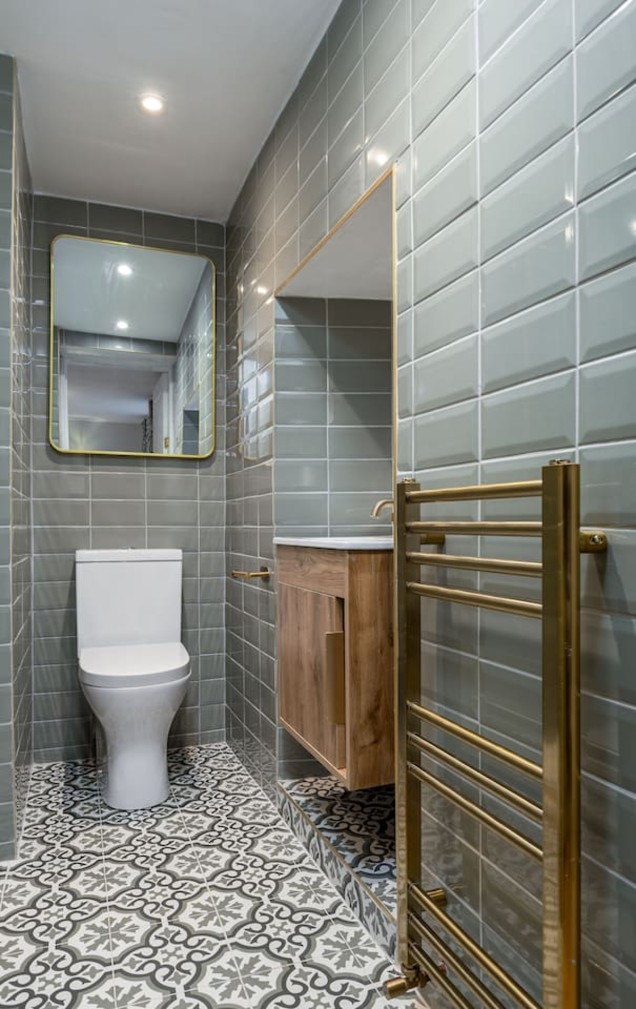 Bridgend Studio - Near Free Parking in Bridgend 2A - Property image 4 - VivreStays
