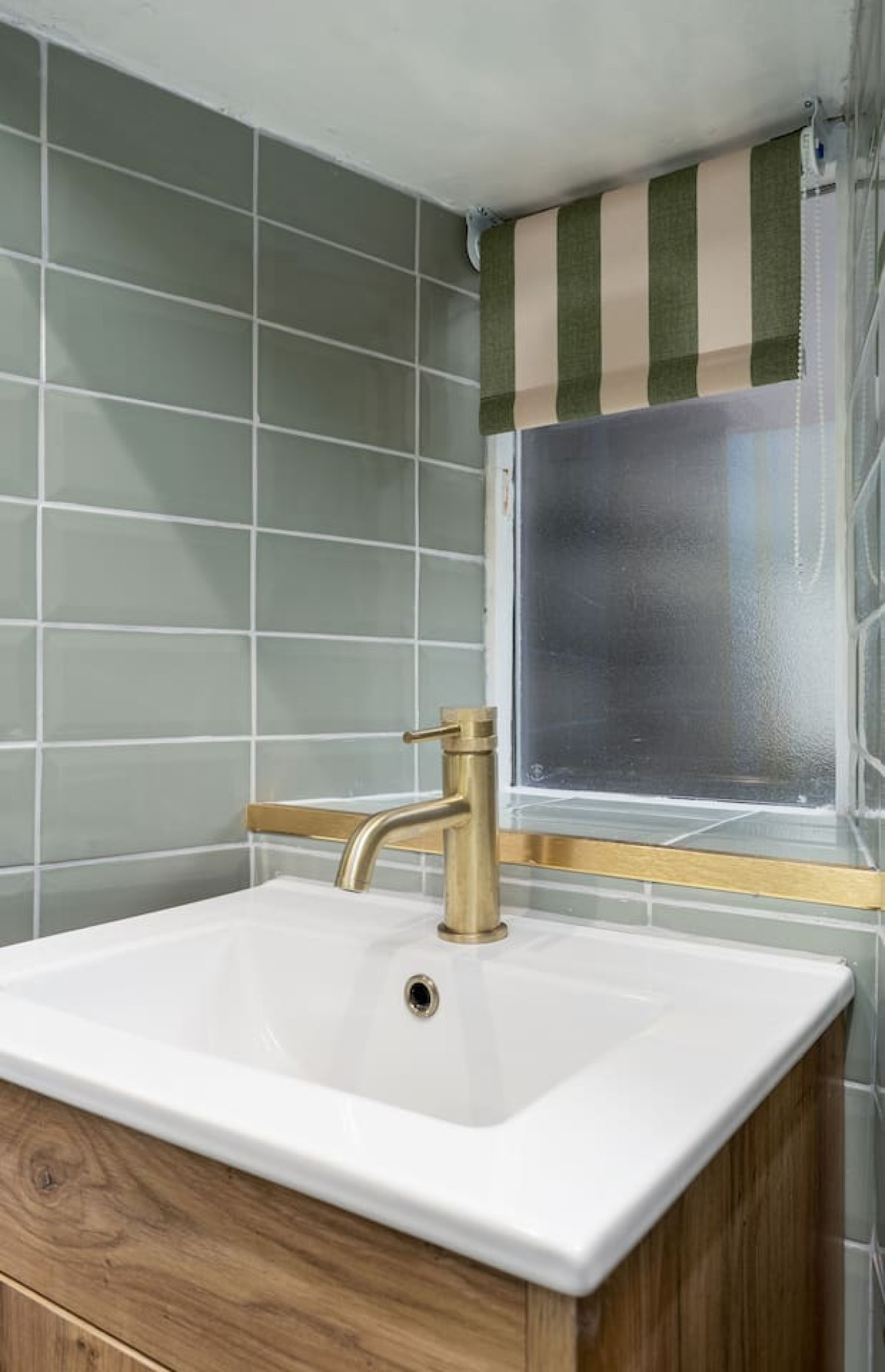 Bridgend Studio - Near Free Parking in Bridgend 2A - Property image 7 - VivreStays